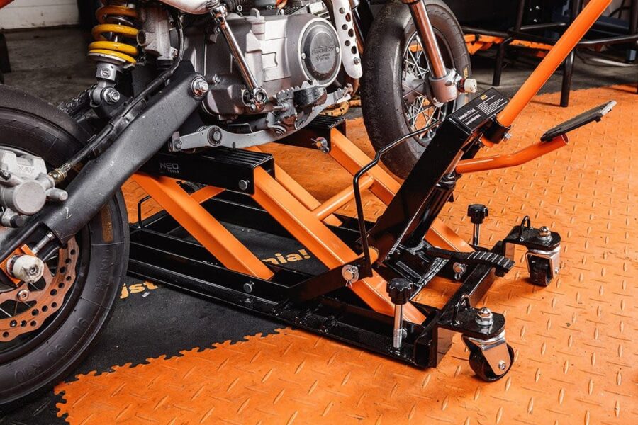 Mobil hydraulisk jekk for ATV og motorsykler, løftekapasitet 680 kg – bilde 4 av 5