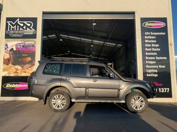 Hevesett Mitsubishi Pajero III 00-06 - 45mm – bilde 2 av 4
