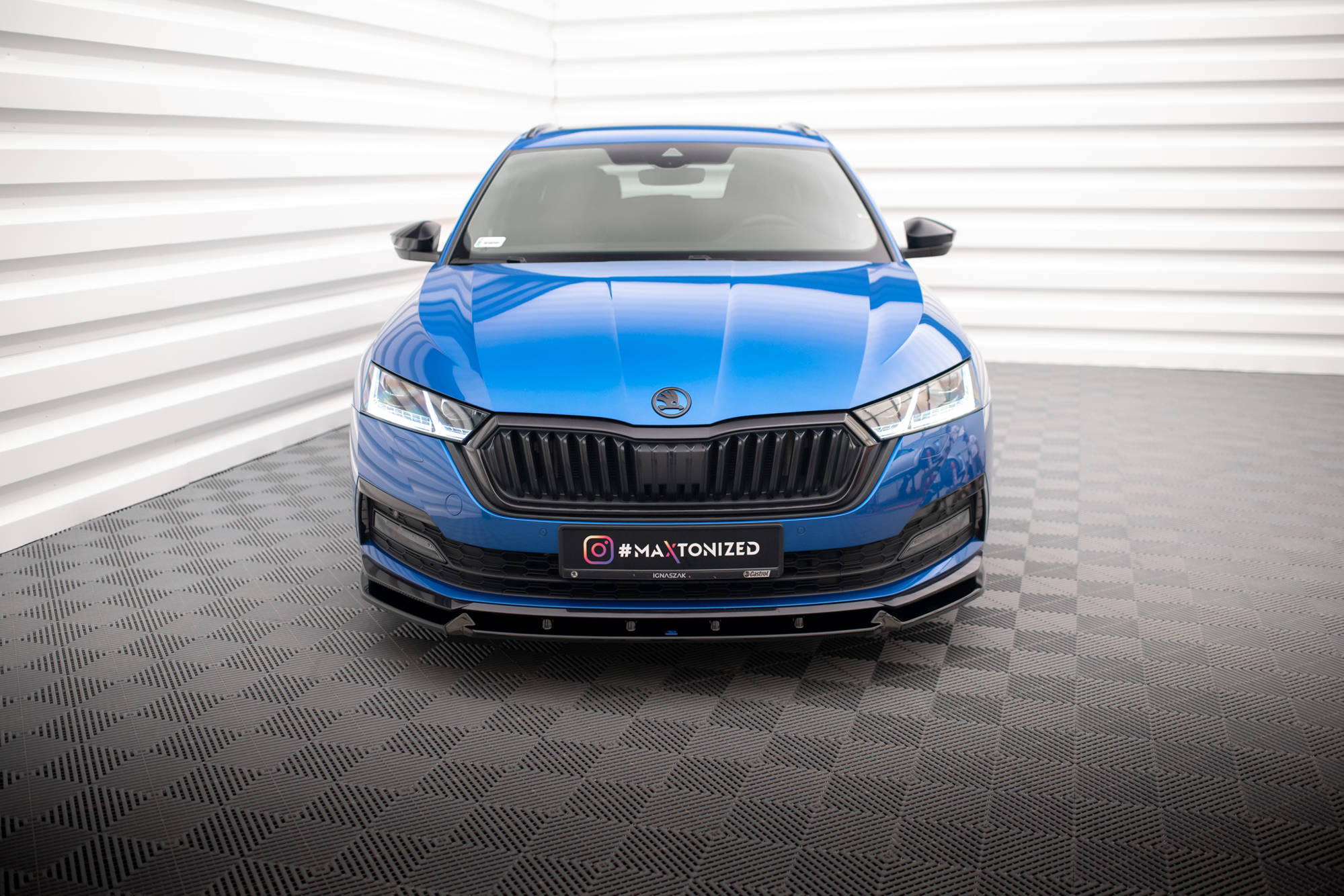 Frontleppe V.1 Skoda Octavia Sportline Mk4 - Bilde 2