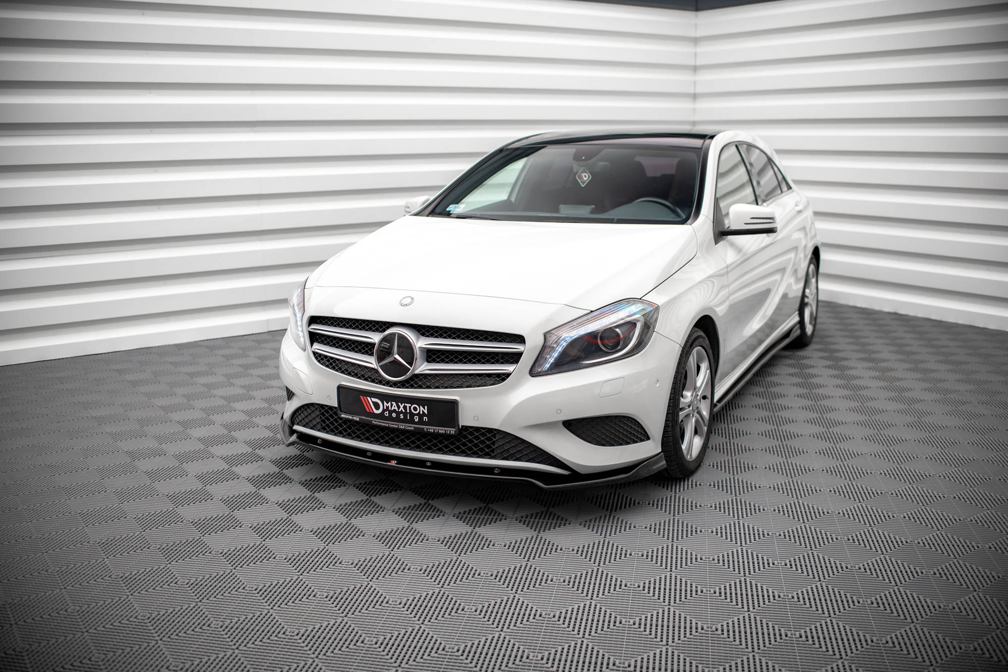 Frontleppe V.2 Mercedes-Benz A W176