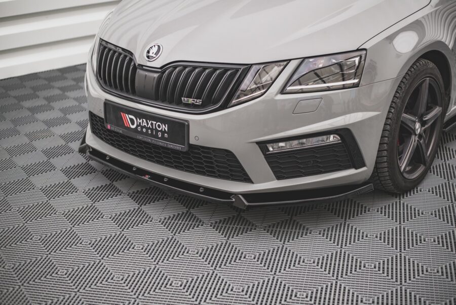 Frontleppe Skoda Octavia RS Mk3 Facelift V.2 – bilde 1 av 5