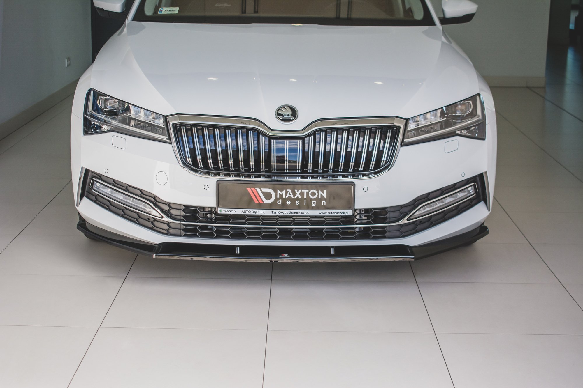 Frontleppe V.2 Skoda Superb Liftback / Combi Mk3 Facelift