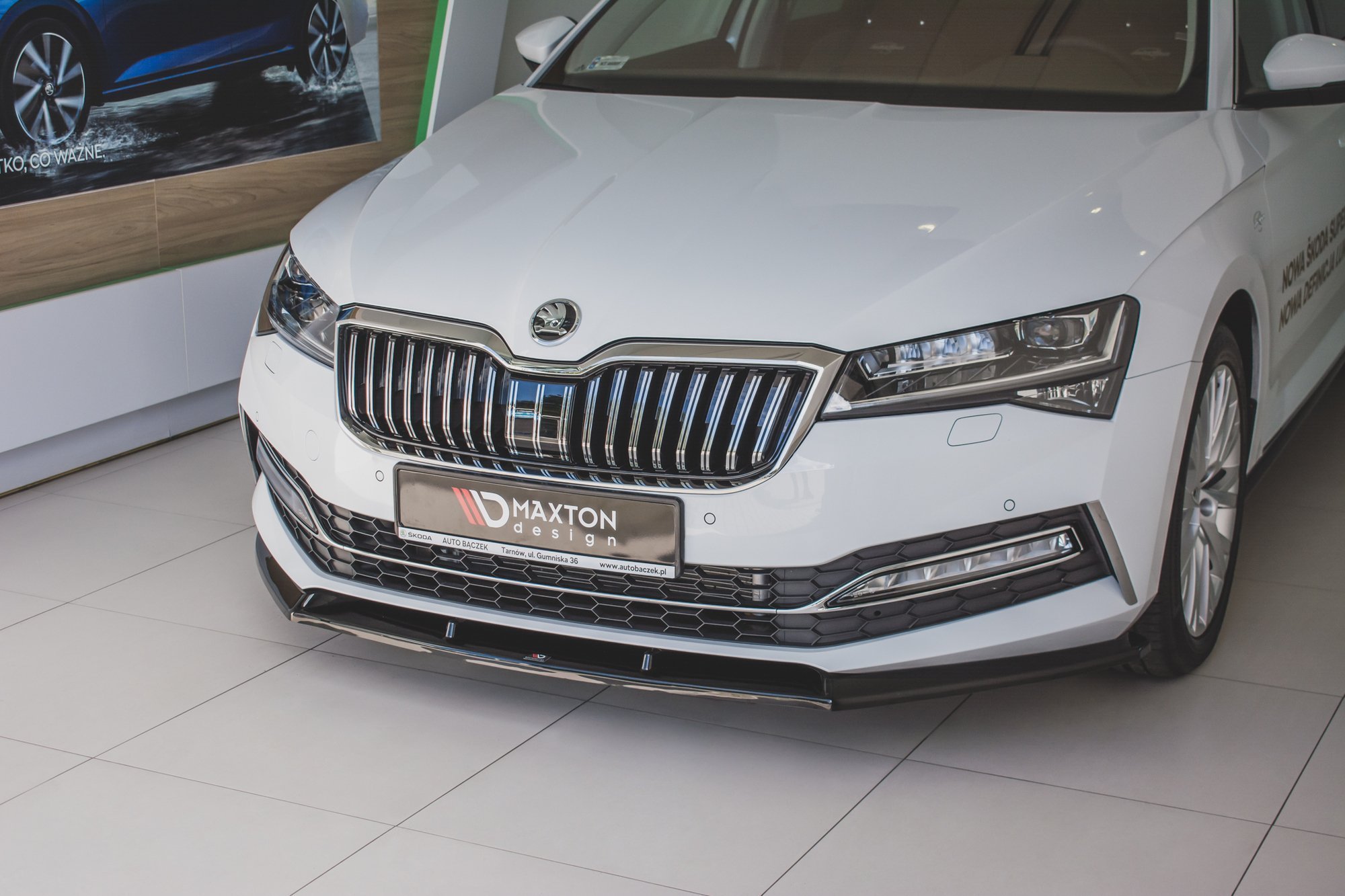 Frontleppe V.2 Skoda Superb Liftback / Combi Mk3 Facelift - Bilde 2