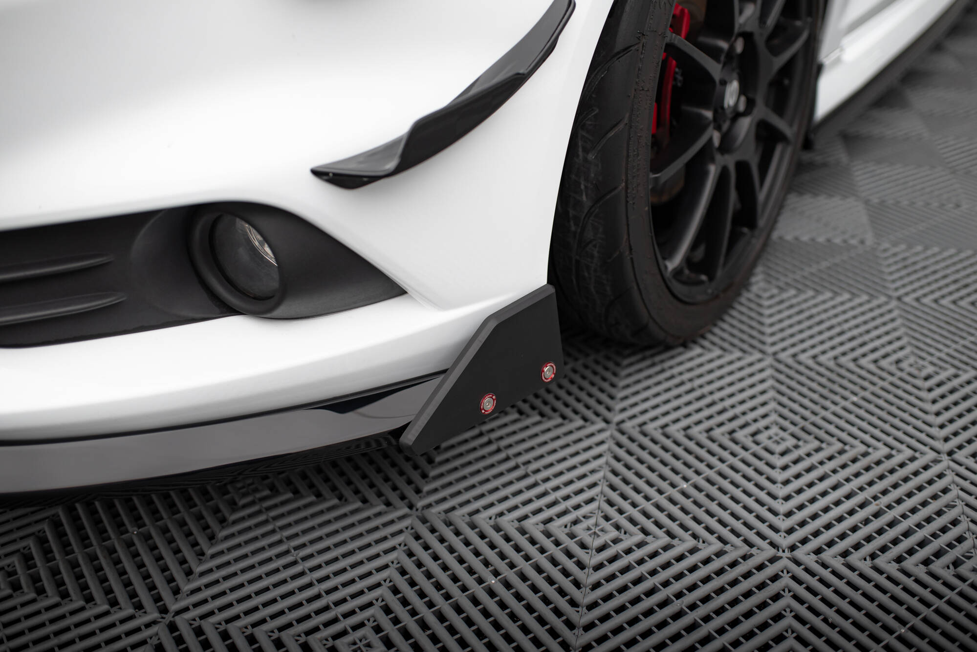 Frontleppe V.6 Med Flaps Ford Fiesta ST Mk7 Facelift - Bilde 4