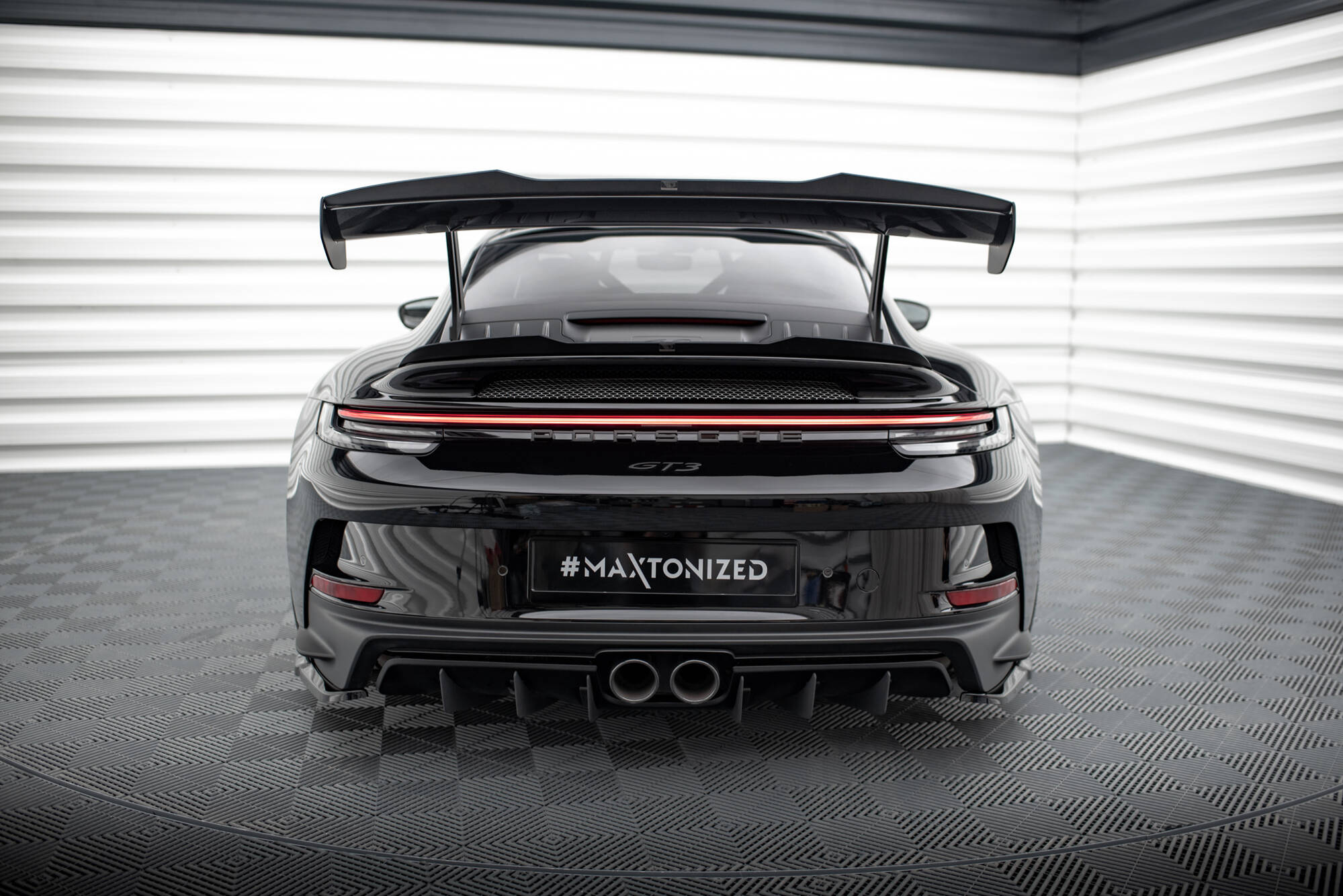 Nedre spoiler Porsche 911 992 GT3 - Bilde 4