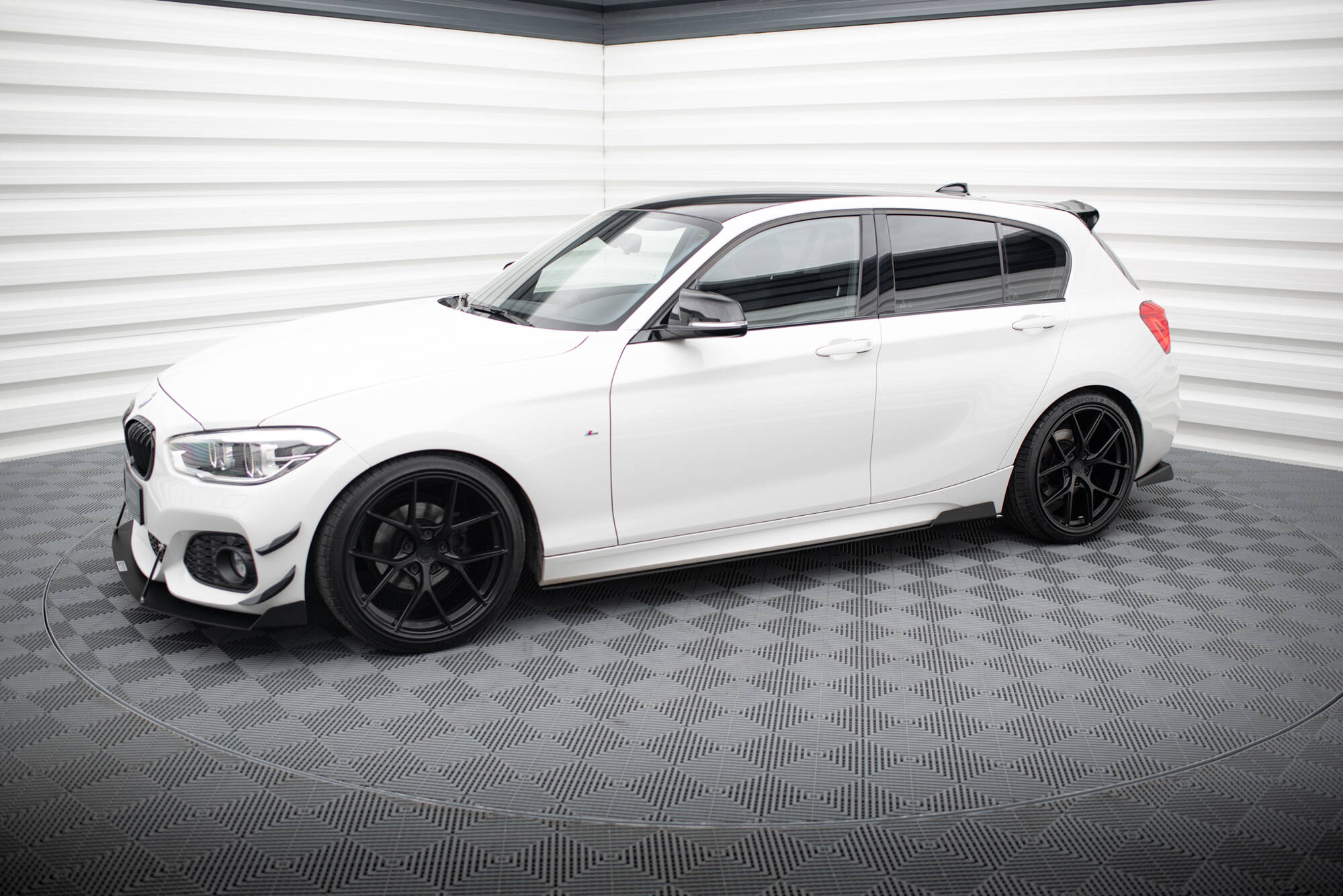Sideskjørt BMW 1 F21 M135i / M140i / M-Pack - Bilde 2