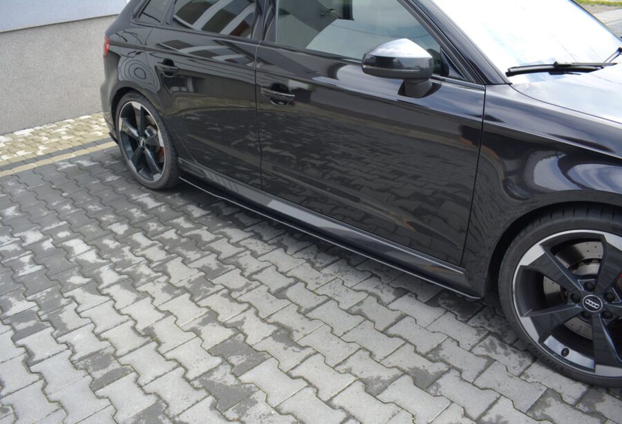 Sideskjørt Racing V.1 Audi RS3 8V FL Sportback – bilde 1 av 6