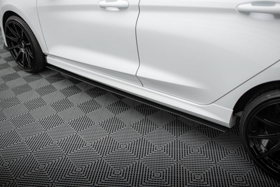 Sideskjørt Racing V.2 Ford Fiesta Mk8 ST / ST-Line – bilde 3 av 6
