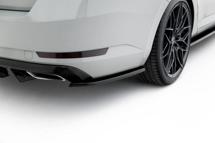 Bakre Flaps V.3 Skoda Superb Liftback / Combi Mk3 – bilde 1 av 5