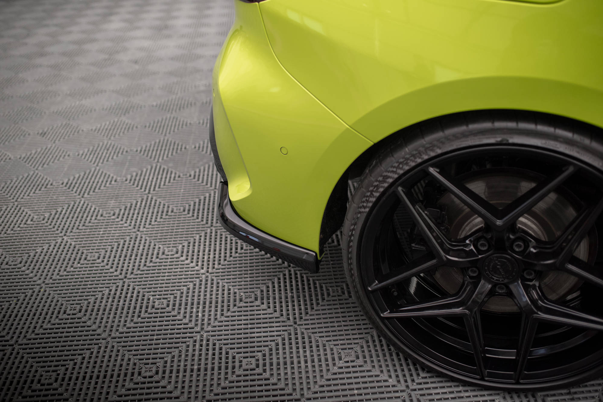 Bakre Flaps V.5 (Med splitter V.3) BMW 1 M-Pack / M135i / 128ti F40 - Bilde 3