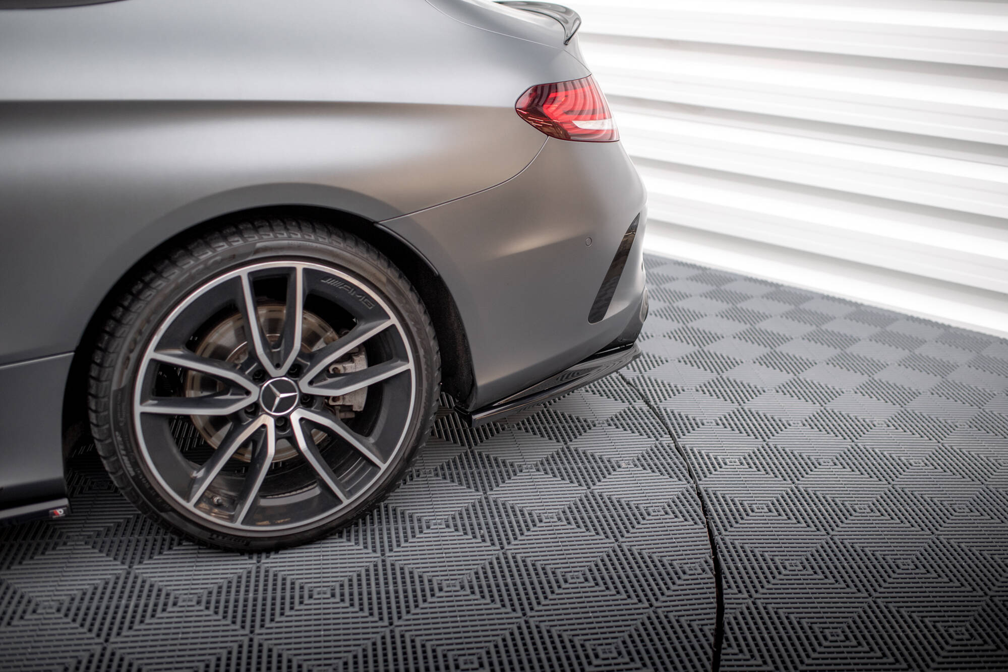 Diffuser Mercedes-AMG C43 Coupe / Cabrio C205 Facelift / A205 Facelift - Bilde 2