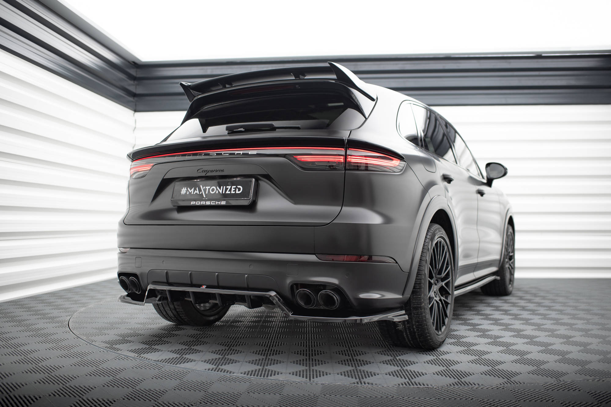 Diffuser Porsche Cayenne Sport Design Mk3 - Bilde 2