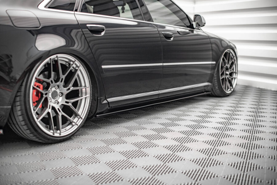 Sideskjørt Audi S8 D3 – bilde 2 av 5