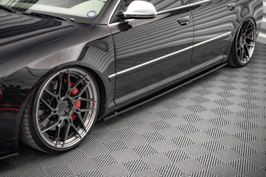 Sideskjørt Audi S8 D3 – bilde 1 av 5