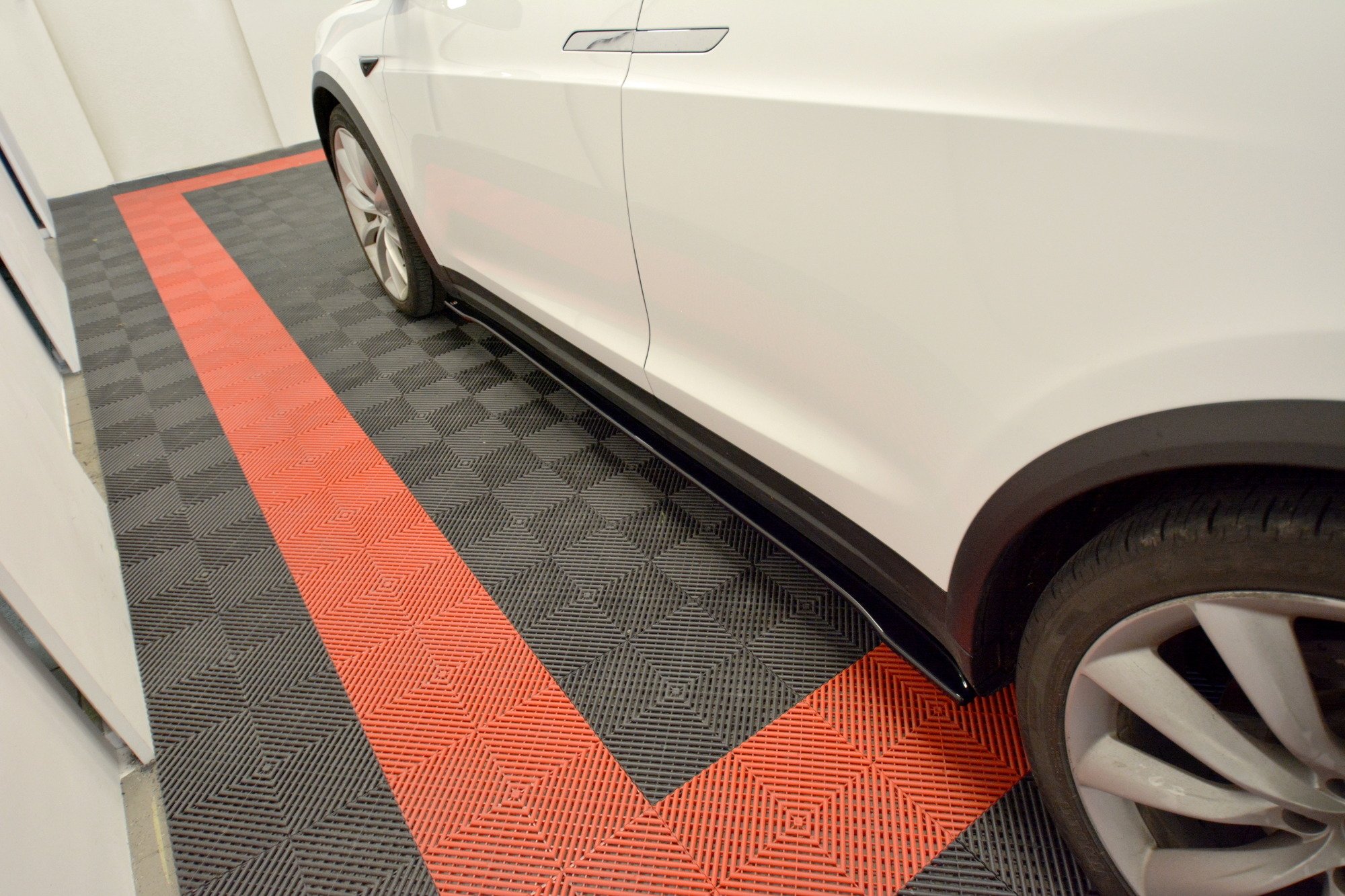 Sideskjørt V.2 Tesla Model X - Bilde 3