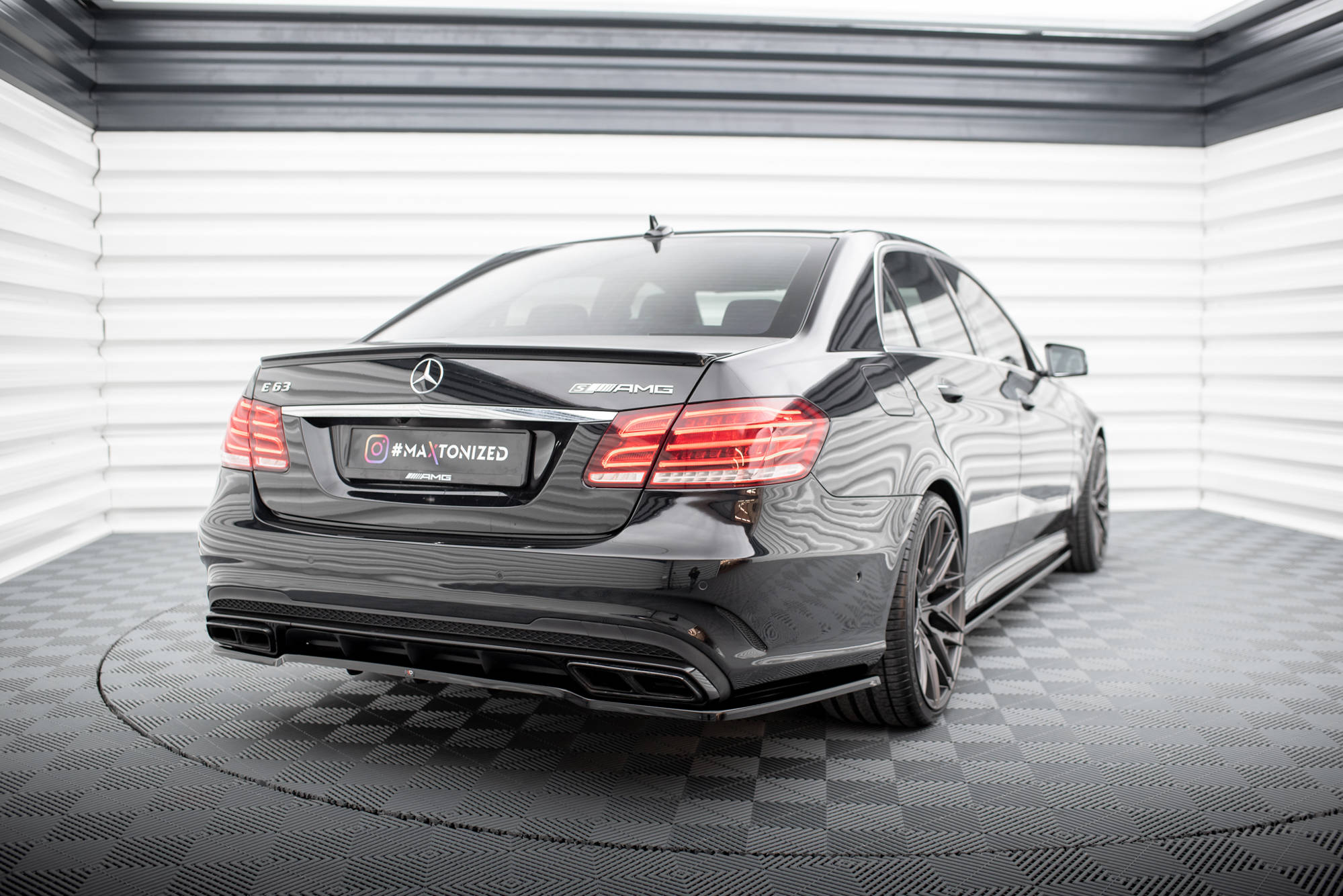 Splittersett Mercedes-Benz E63 AMG Sedan W212 Facelift - Bilde 11