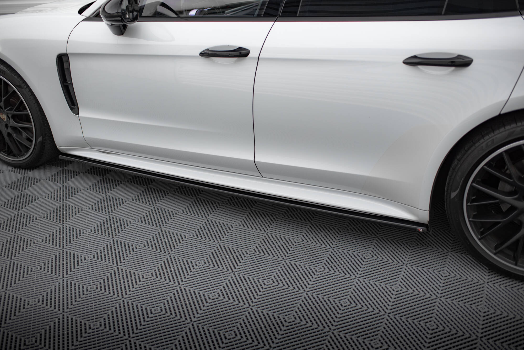 Splittersett Porsche Panamera GTS 971 - Bilde 6