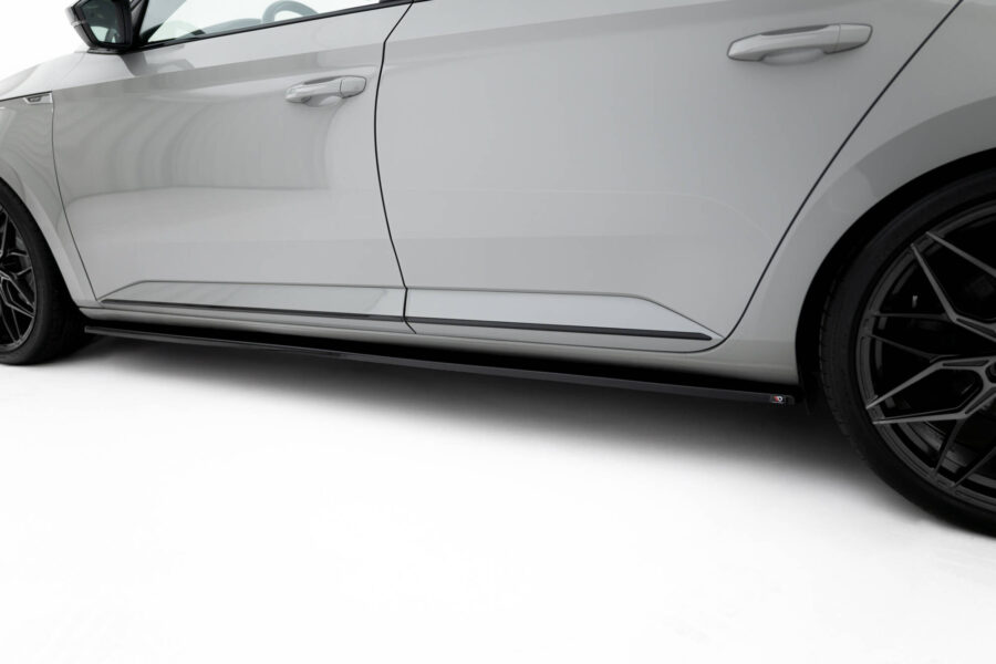 Splittersett V.2 Skoda Superb Liftback Mk3 – bilde 6 av 23