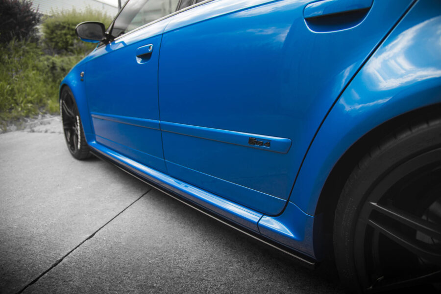 Sideskjørt Audi RS4 B7 – bilde 2 av 5