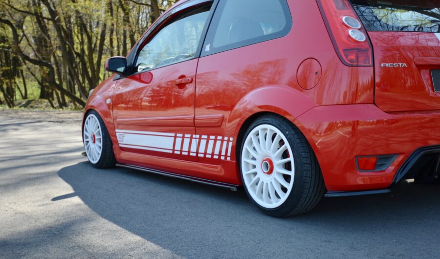 Sideskjørt Ford Fiesta ST Mk6 – bilde 1 av 6