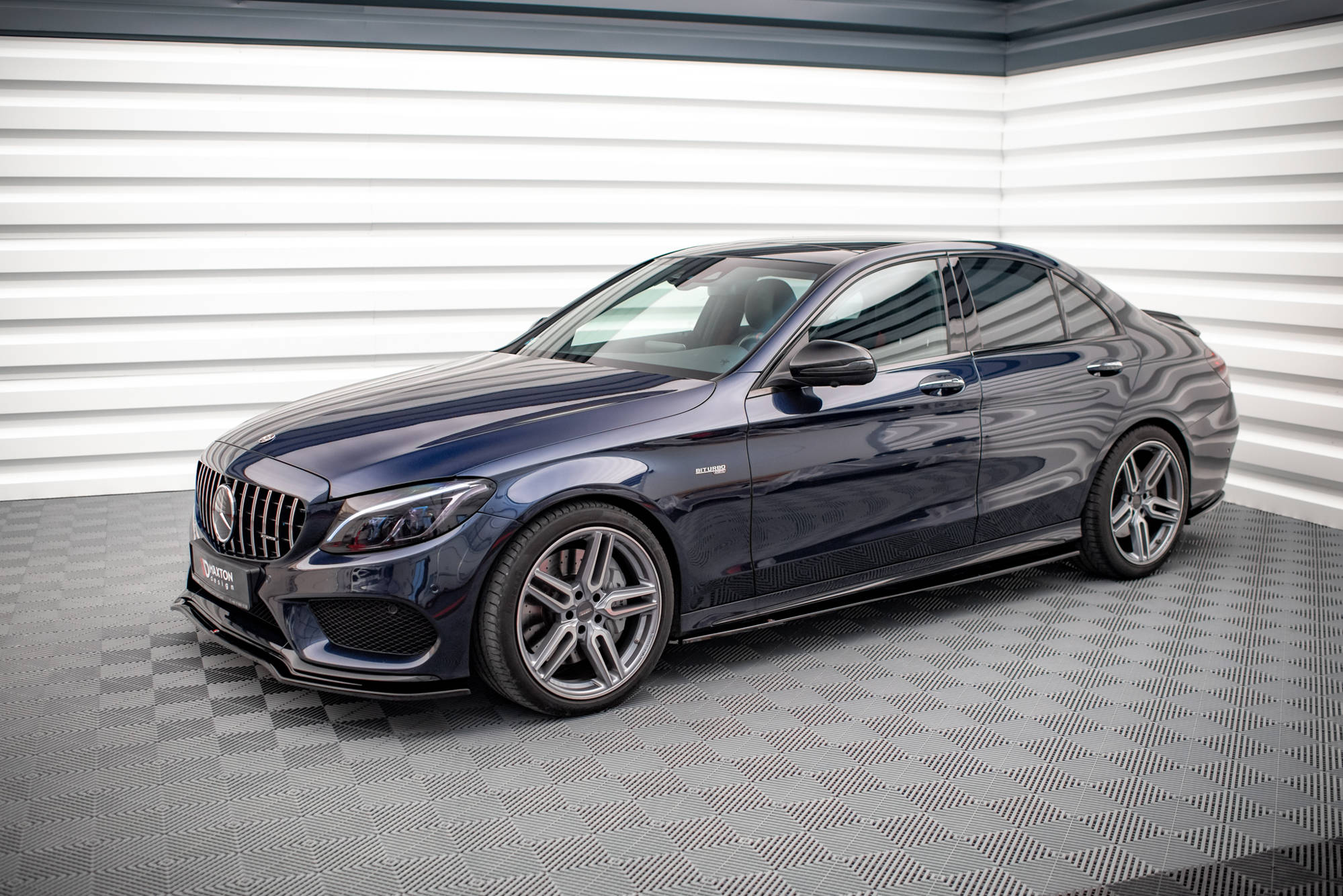Sideskjørt Mercedes-AMG C 43 / AMG-Line W205 - Bilde 2