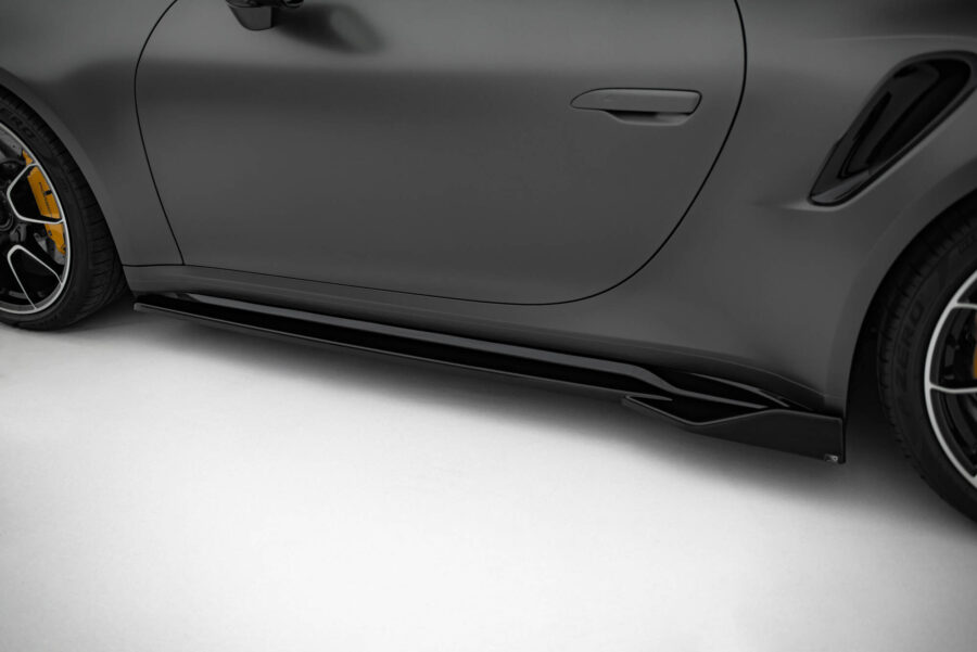 Sideskjørt Porsche 911 Turbo S Sport Package 992 – bilde 3 av 5