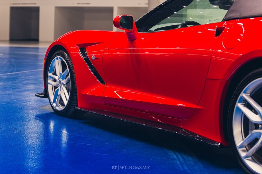 Sideskjørt V.1 Chevrolet Corvette Stingray C7 – bilde 1 av 5