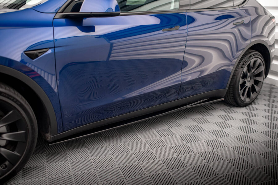 Sideskjørt V.1 Tesla Model Y – bilde 1 av 8