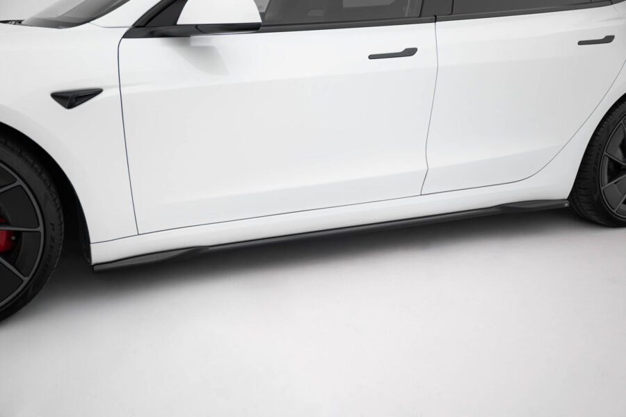Sideskjørt V.2 Tesla Model 3 Performance Mk1 Facelift – bilde 1 av 5