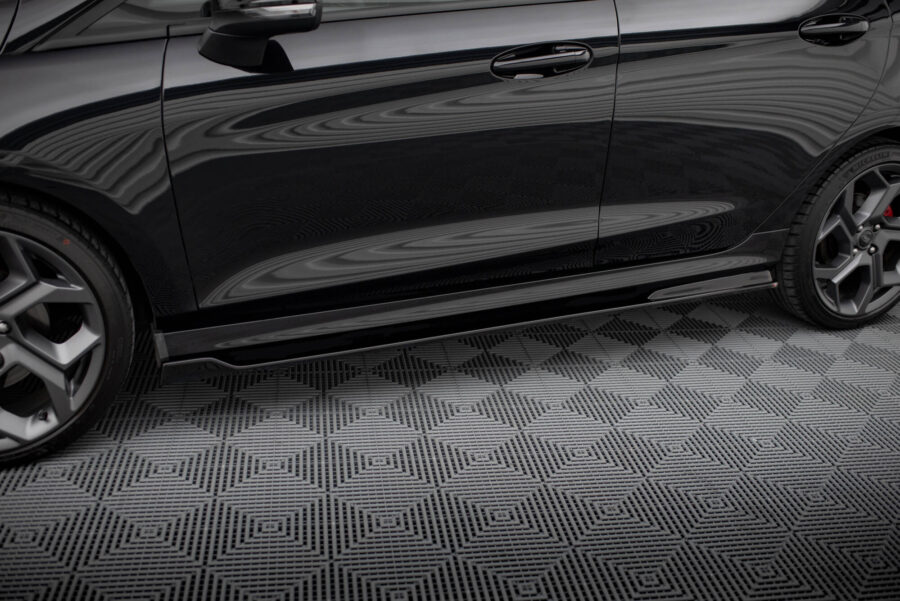 Sideskjørt V.3 Ford Fiesta Mk8 ST / ST-Line – bilde 1 av 5