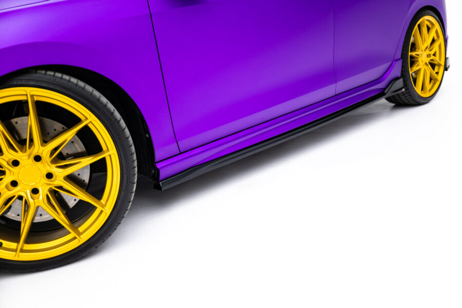Sideskjørt V.4 Volkswagen Golf R Mk8 / Mk8 Facelift – bilde 1 av 6