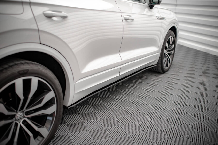 Sideskjørt Volkswagen Touareg R-line Mk3 – bilde 1 av 5