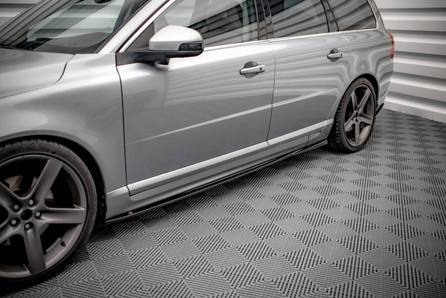 Sideskjørt Volvo V70 Mk3 – bilde 1 av 5