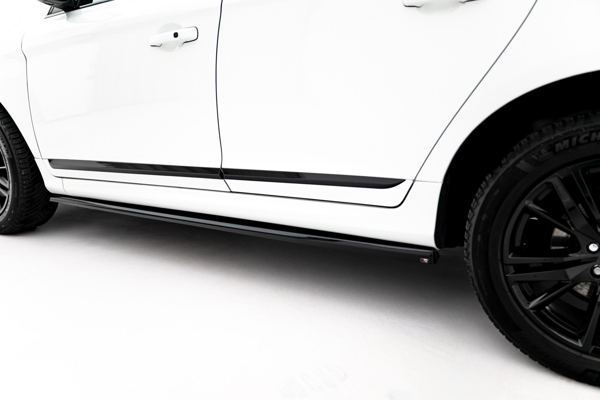 Sideskjørt Volvo XC60 Mk1 Facelift - Bilde 2