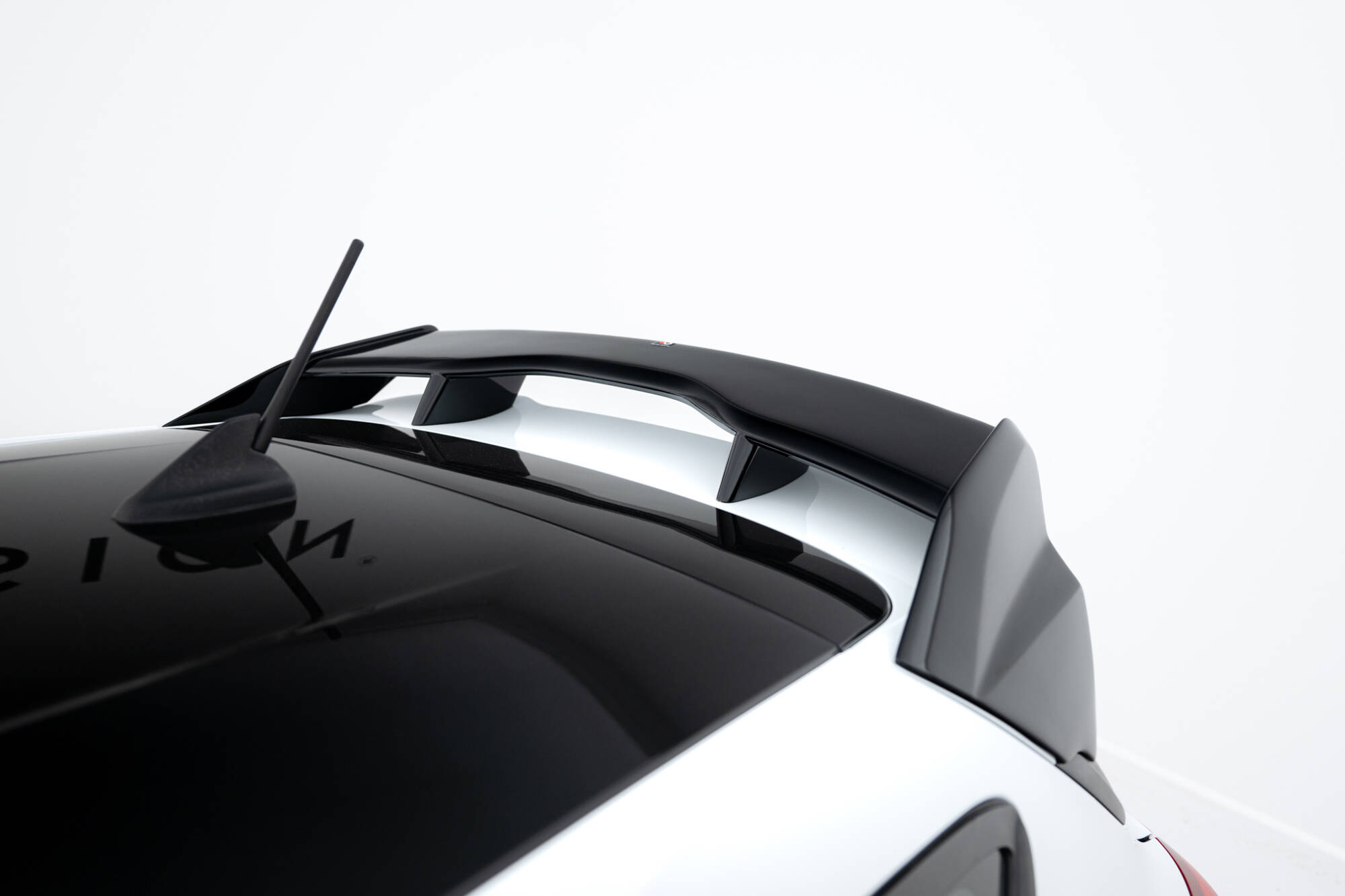 Spoiler Ford Fiesta ST / ST-Line Mk8 / Mk8 Facelift - Bilde 3
