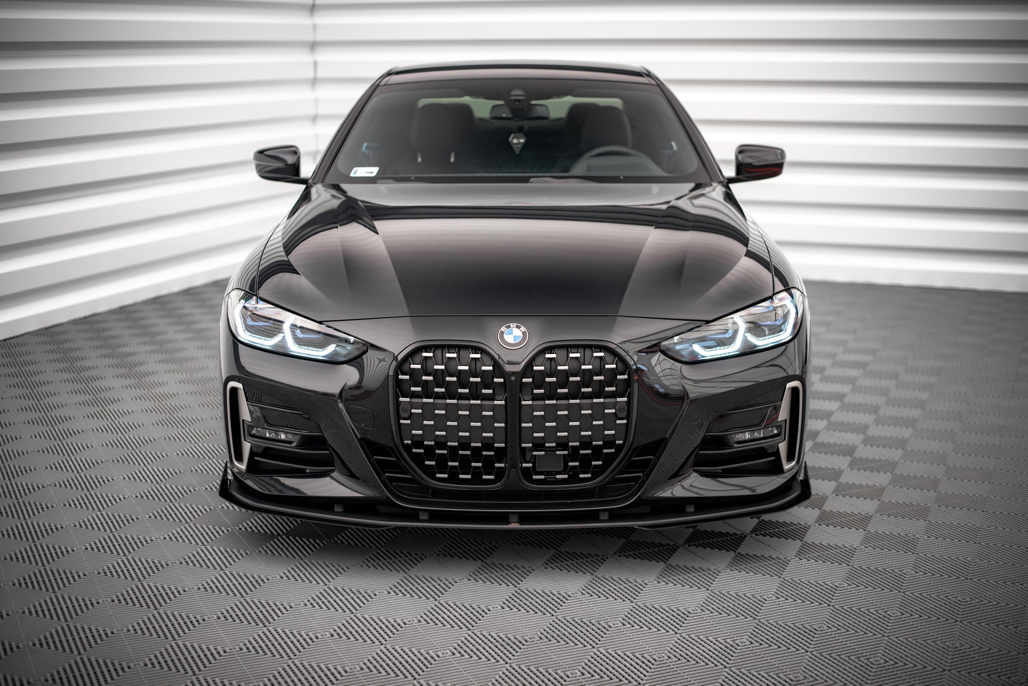 Frontleppe Street Pro Med Flaps BMW 4 M-Pack / M440i G22 / G23 / G22 Facelift / G23 Facelift - Bilde 2