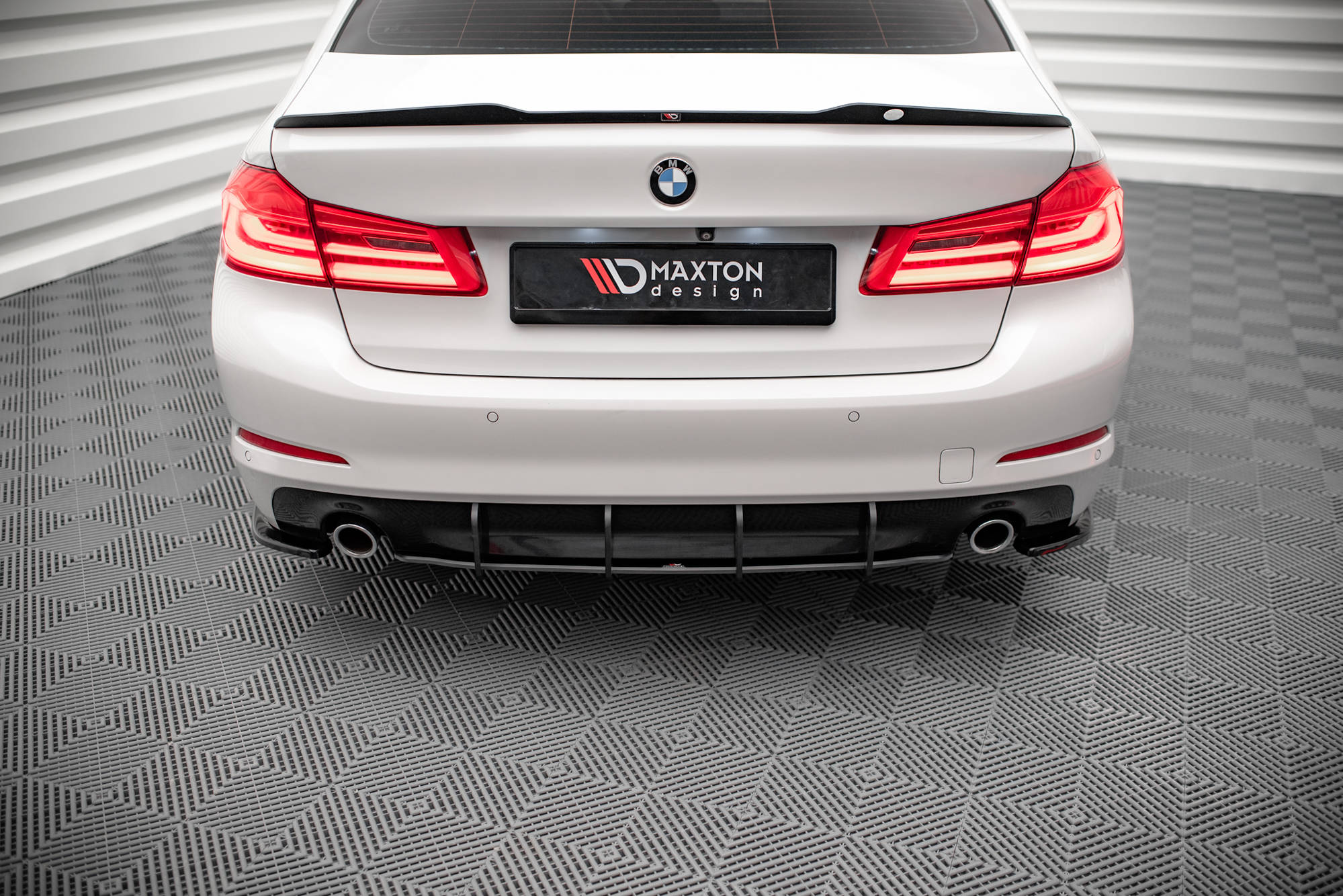 Diffuser Street Pro BMW 5 Sedan G30 - Bilde 2