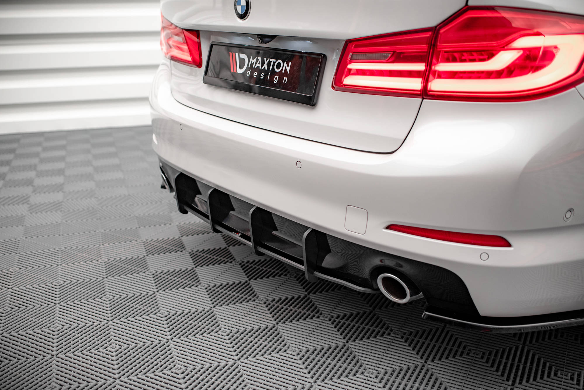 Diffuser Street Pro BMW 5 Sedan G30 - Bilde 3