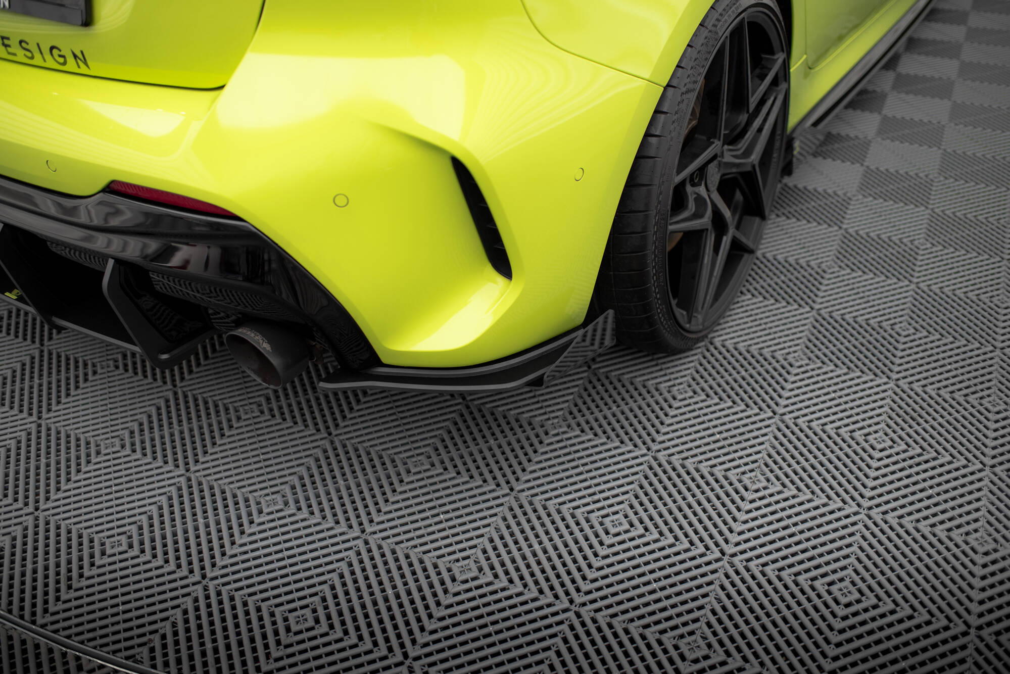 Bakre Flaps Street Pro V.1 Med Flaps V.1 BMW 1 F40 M-Pack / M135i