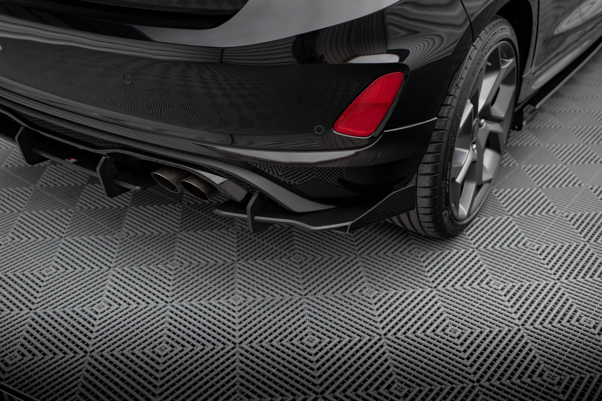 Diffuser Street Pro+Flaps Ford Fiesta MK8 ST - Bilde 3