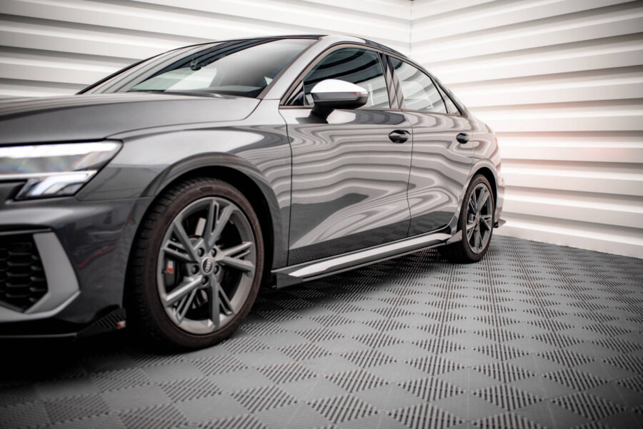 Sideskjørt Street Pro Med Flaps Audi S3 / A3 S-Line 8Y / 8Y Facelift – bilde 1 av 6