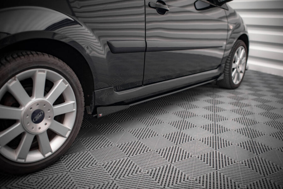 Sideskjørt Street Pro Med Flaps Ford Fiesta ST Mk6 – bilde 3 av 5