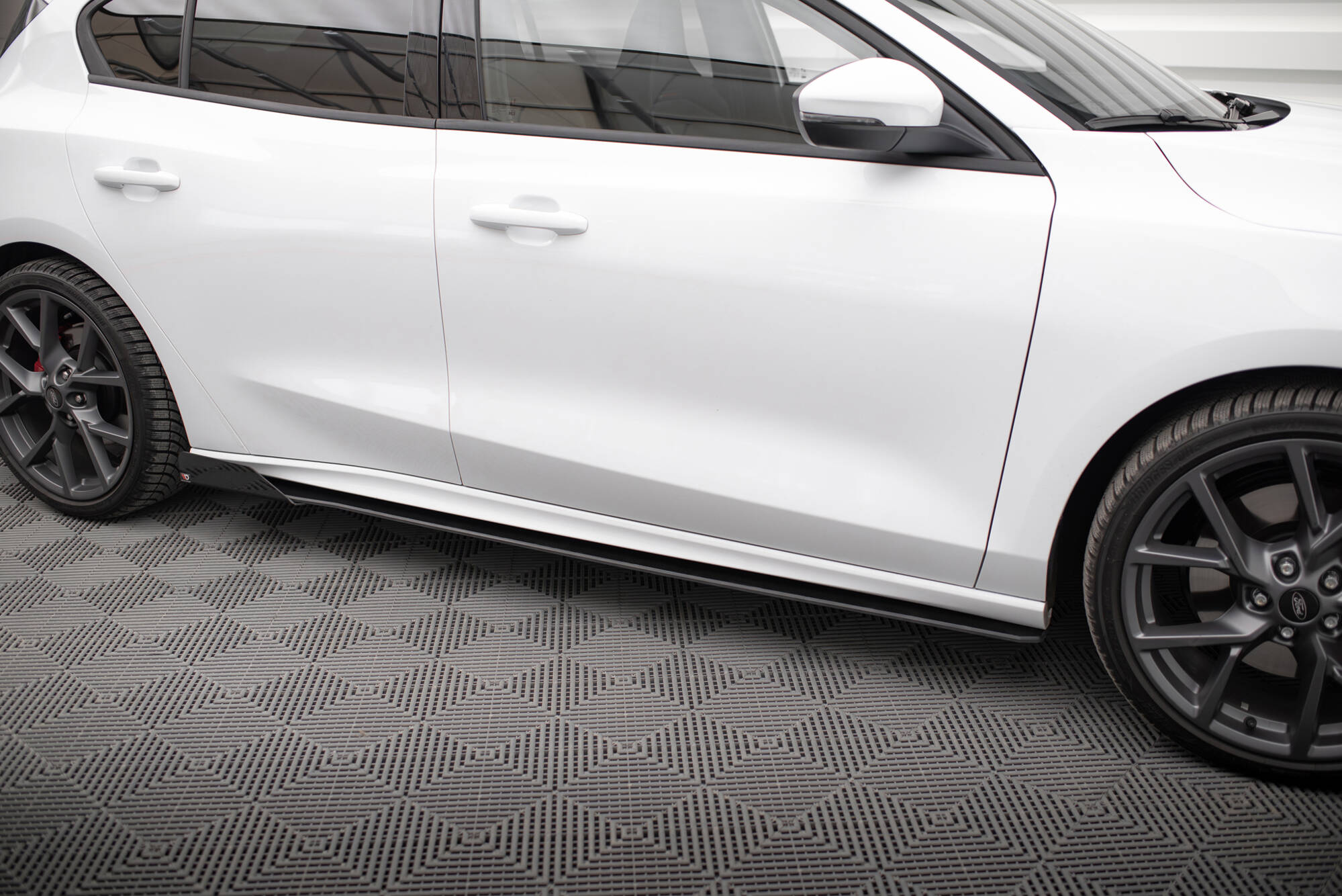 Sideskjørt Street Pro Med Flaps Ford Focus ST/ST-Line MK4 - Bilde 3