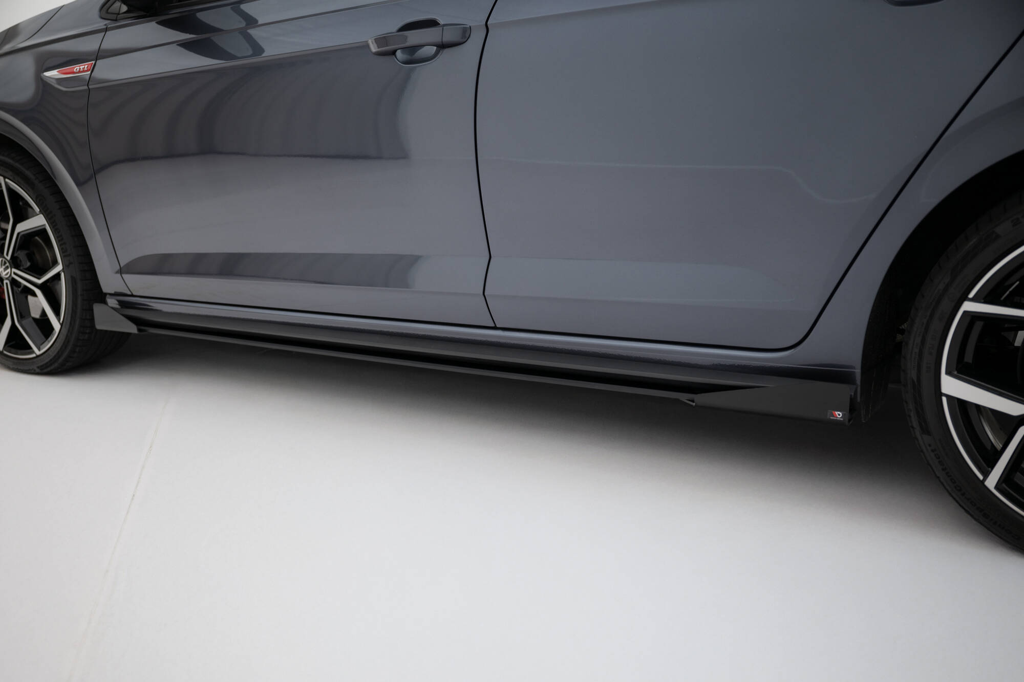 Sideskjørt Street Pro Med Flaps Volkswagen Polo GTI Mk6 Facelift - Bilde 3