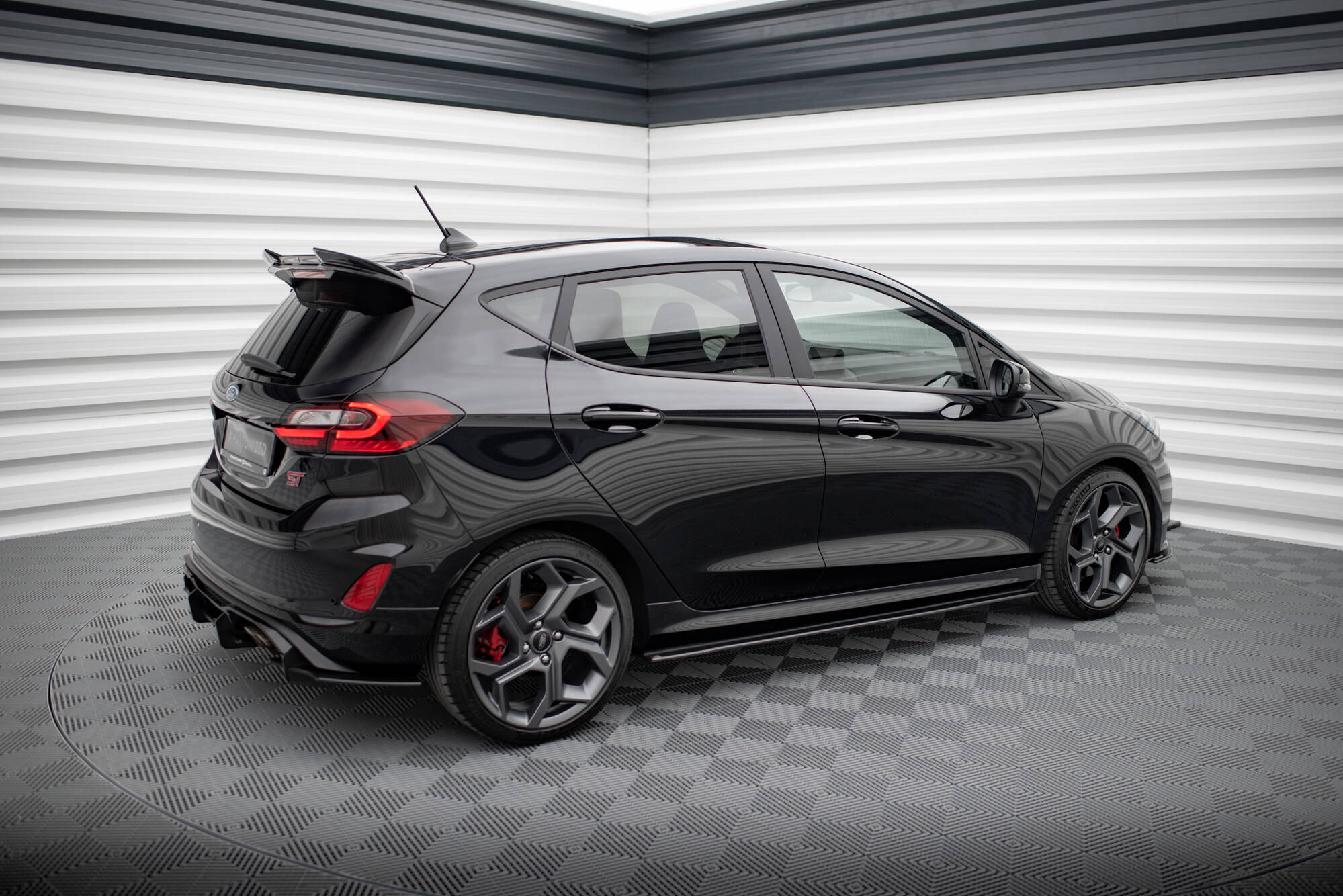 Sideskjørt Street Pro Ford Fiesta ST / ST-Line Mk8 - Bilde 2