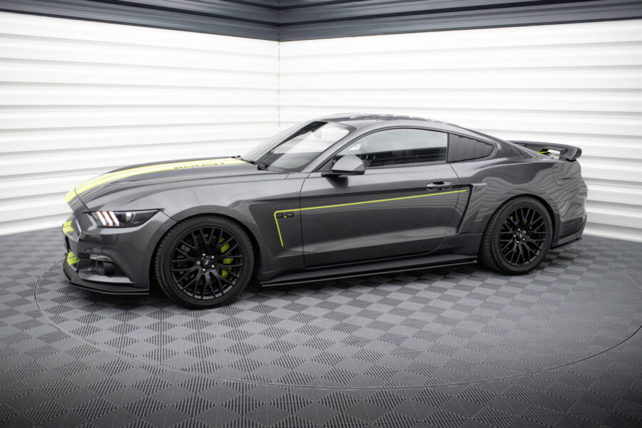 Sideskjørt Street Pro Ford Mustang GT Mk6 – bilde 2 av 5