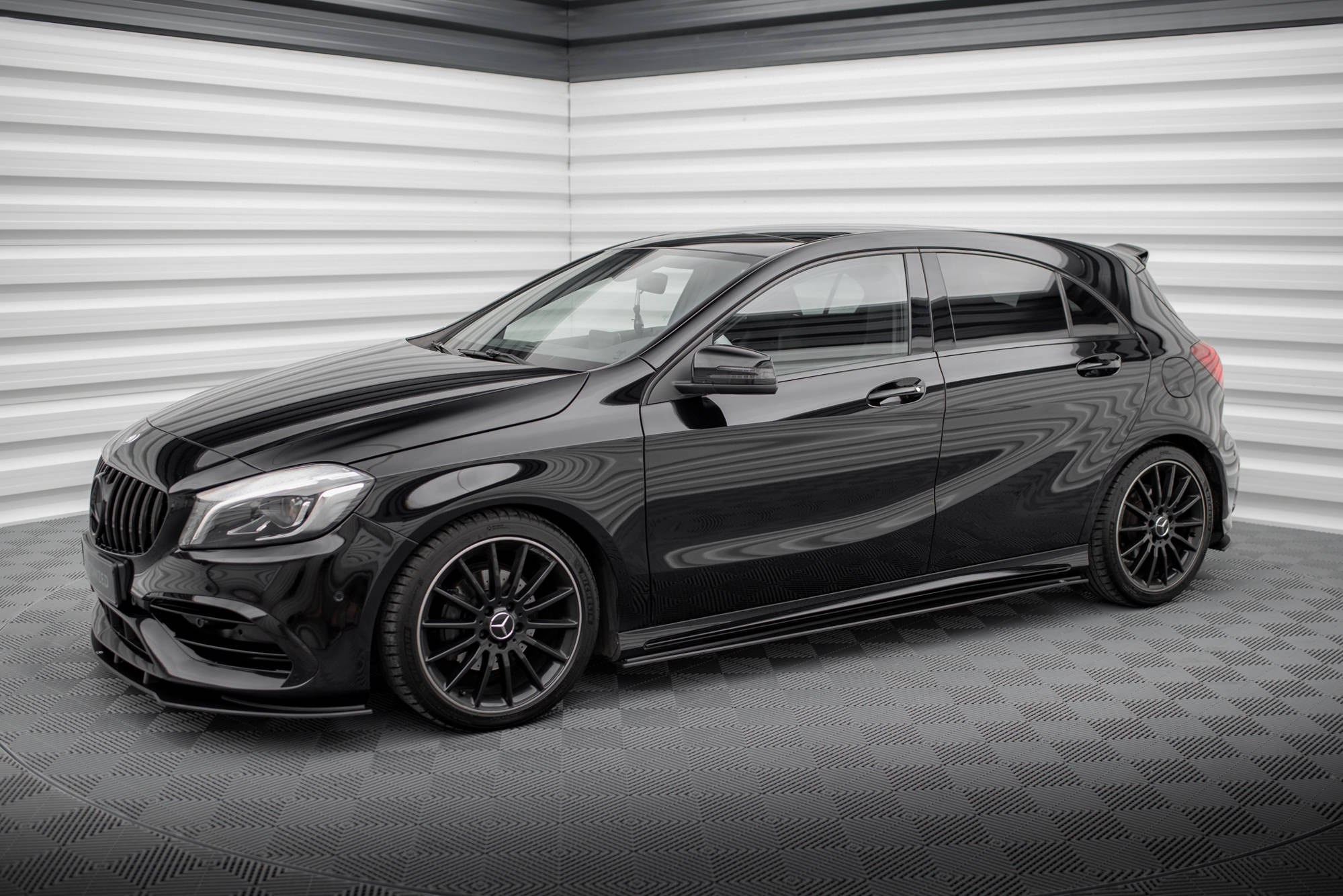 Sideskjørt Street Pro Mercedes-Benz A AMG-Line W176 Facelift - Bilde 2