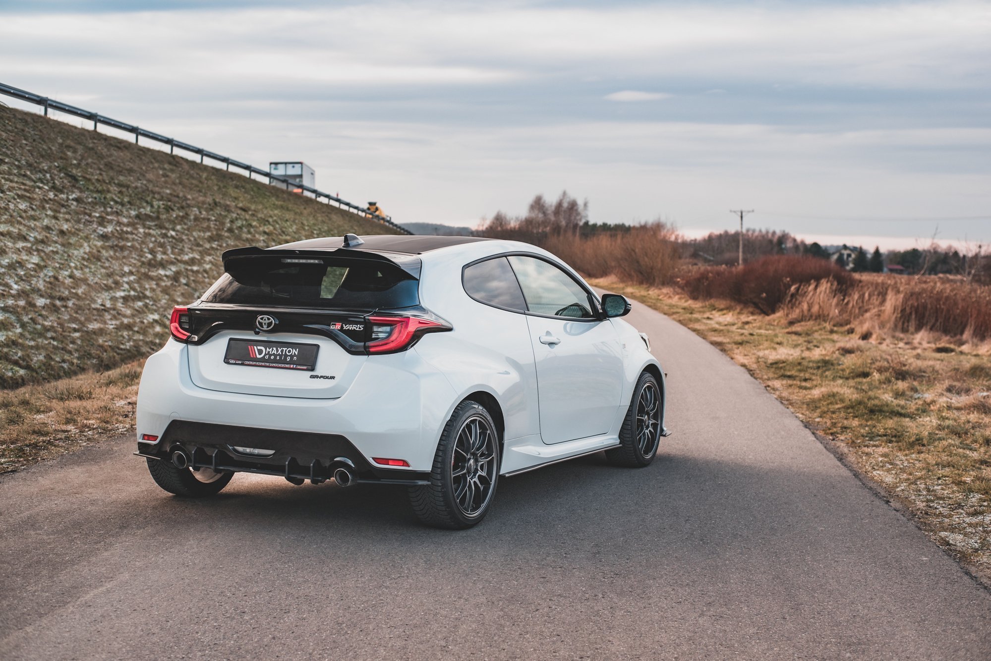 Sideskjørt Street Pro Toyota GR Yaris MK4 - Bilde 4