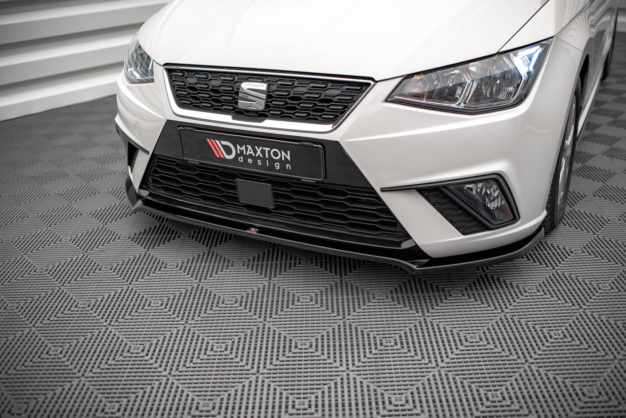 Frontleppe V.3 Seat Ibiza FR/ Standard Mk5