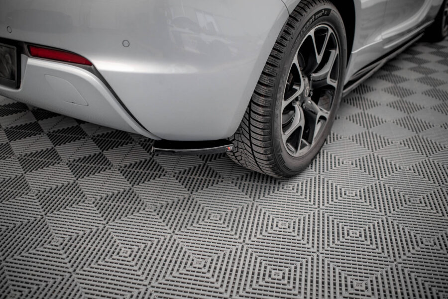Bakre Flaps V.1 Opel Astra GTC OPC-Line J – bilde 1 av 5